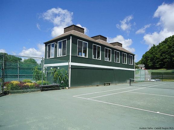 4th image of 191 Woodland Dr Suite 32-3