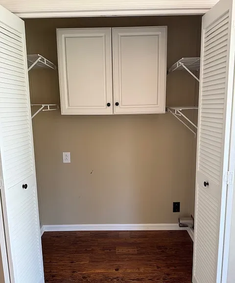2032 Glastonbury Dr — Photo 12