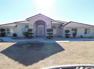 16510 Nosoni Rd, Apple Valley, CA 92307