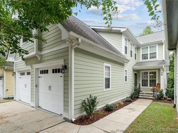 16 Falconridge Dr, Spring Lake, NC 28390