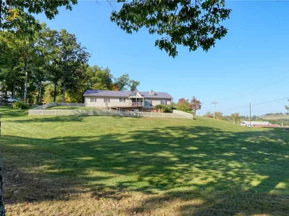 19474 Leatherwood Rd, Salesville, OH 43778