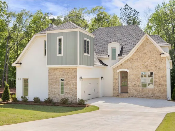 2049 Arrowhead Ave, Opelika, AL 36801