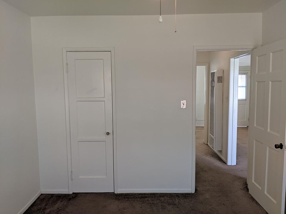 1st image of 550 E Verdugo Ave #558
