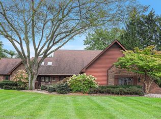 4473 Argenta Dr, Brighton, MI 48116