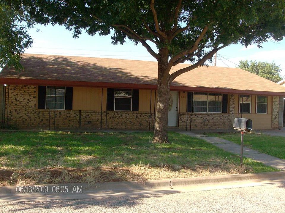 1st image of 608 NE Ave E Pl