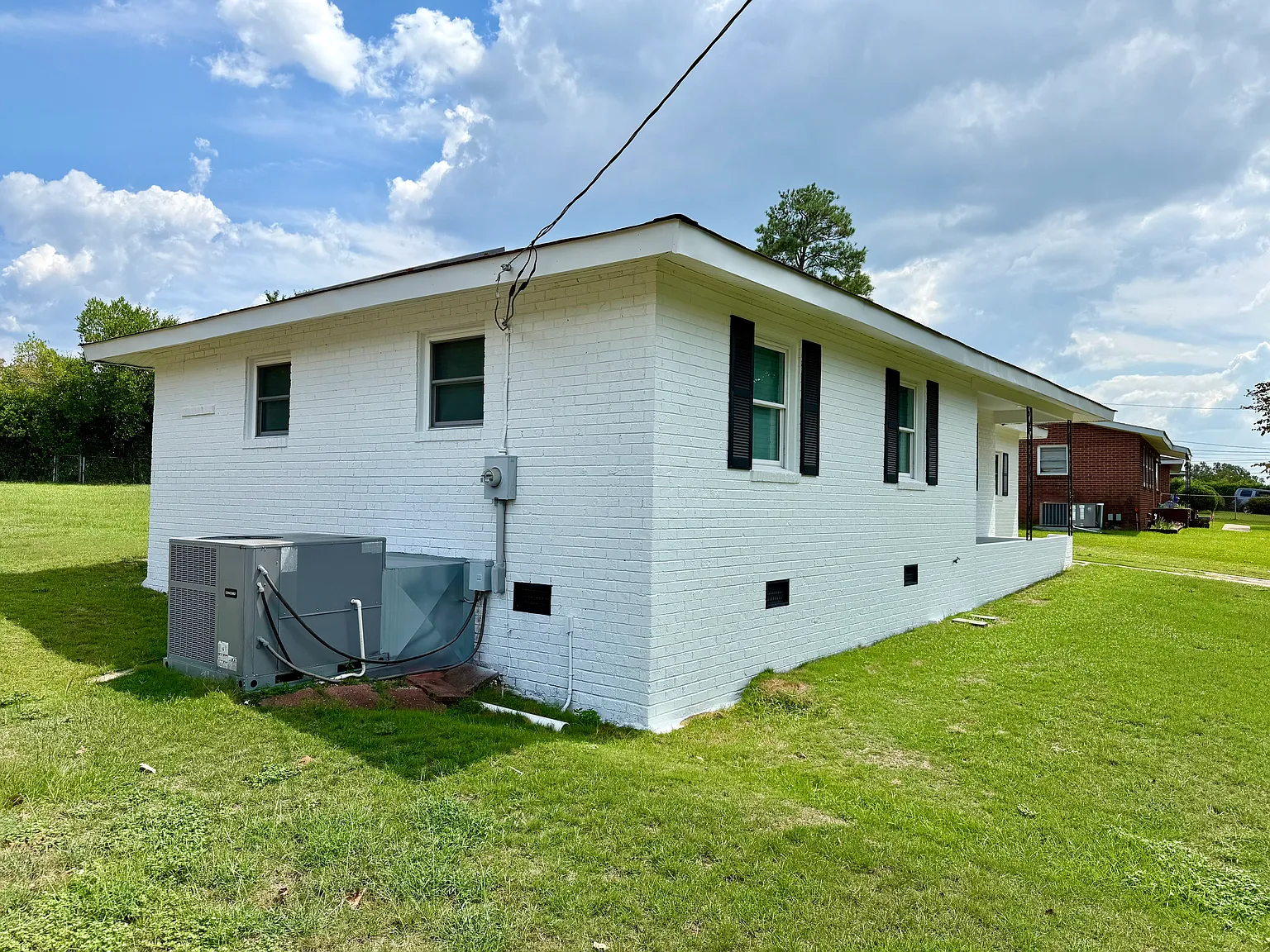4 bed, 1367 sqft, $1,850 — Photo 3