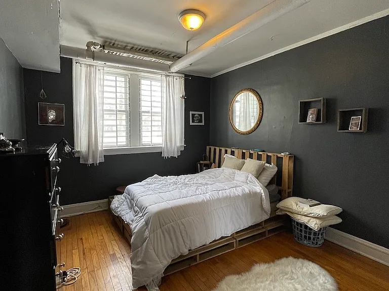 2502 N Rockwell St #G — Photo 8