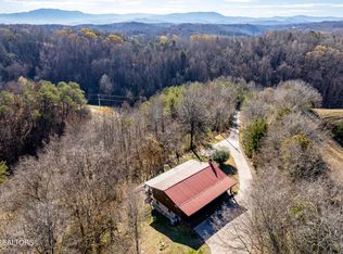 1304 Matthews Hollow Rd, Sevierville, TN 37876