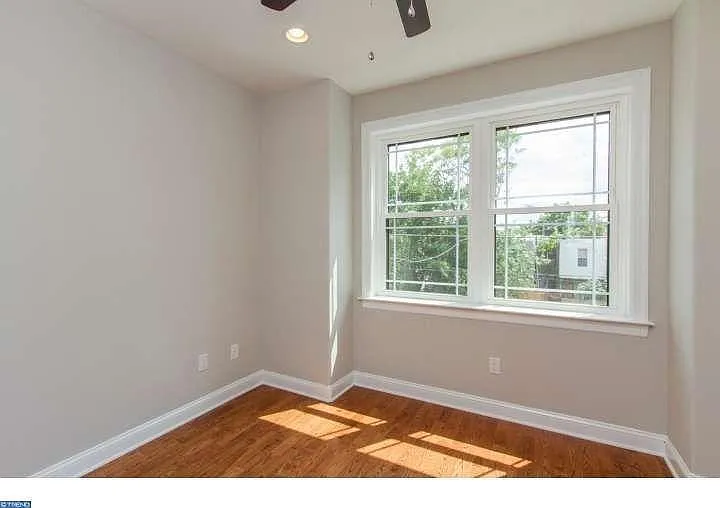 1931 Fernon St — Photo 8
