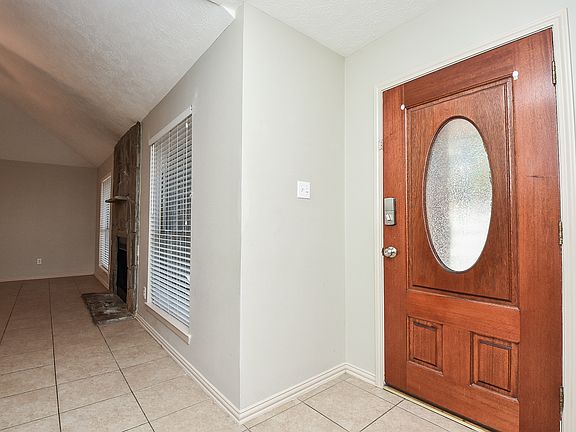 4th image of 2622 Grand Teton Dr