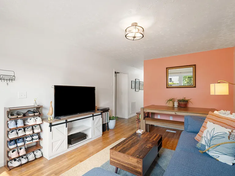 105 Hartmans Mill Rd #A — Photo 6