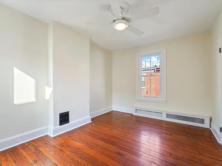 2308 Madison Sq — Photo 13