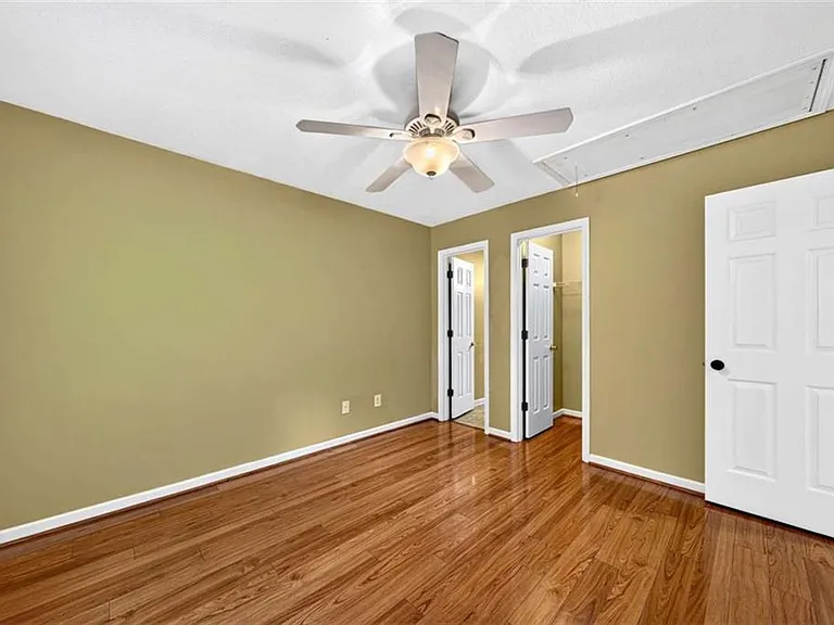 744 W Vincent Dr — Photo 23