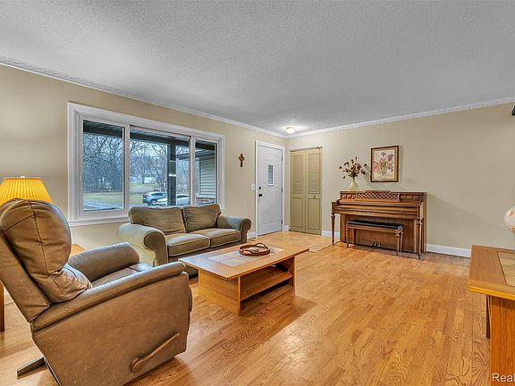 5th image of 1641 Indian Rd