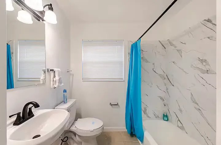 4214 Howcher St — Photo 5