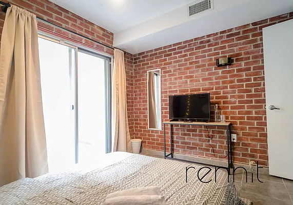 Rented by Rennit Inc. | media 34