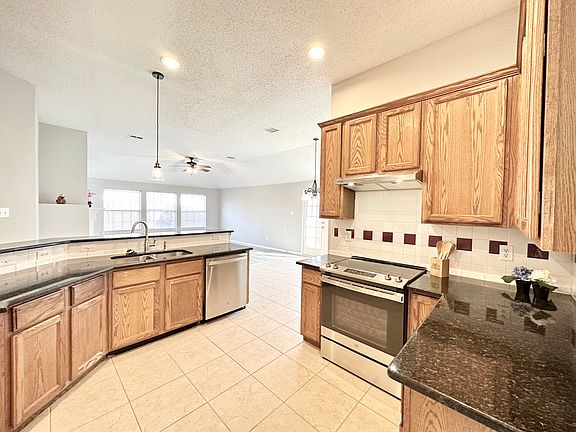 5th image of 3801 Rose Ct