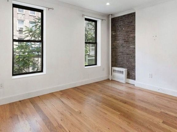 3rd image of 143 W 4th St #5RR