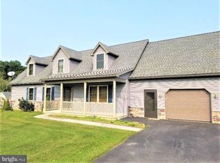 146 Nut Grove Rd, Pine Grove, PA 17963