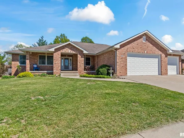 1428 Horse Creek Trl, Pawnee, IL 62558