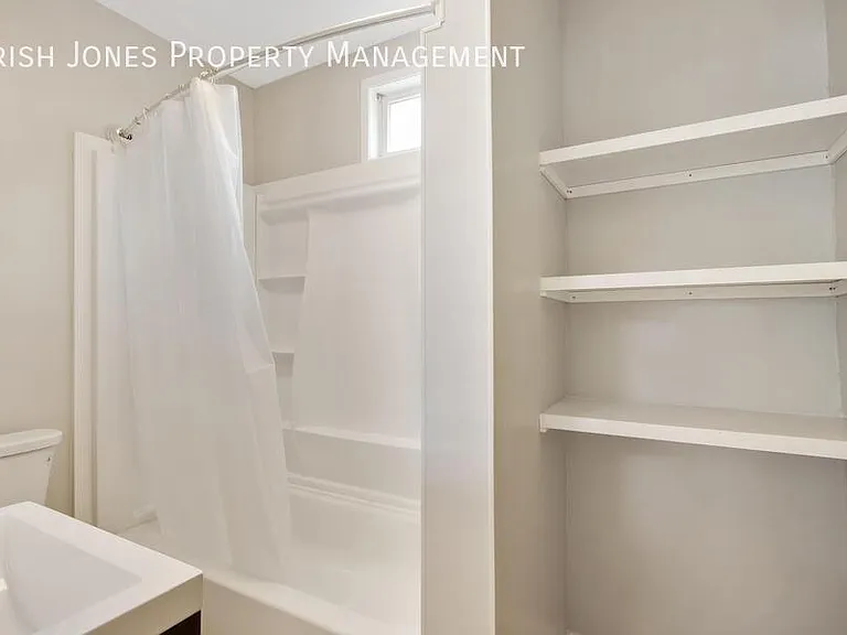 98 Edson St #3 — Photo 8