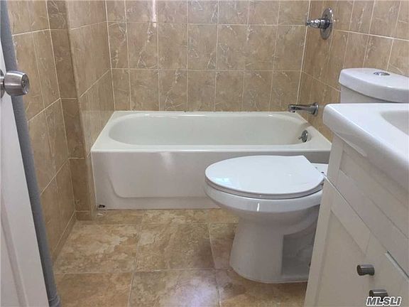 3rd image of 10918 Lefferts Blvd APT C1