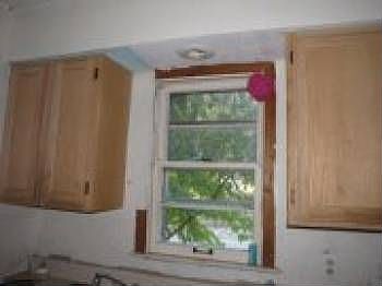 4th image of 160 Laura Ave