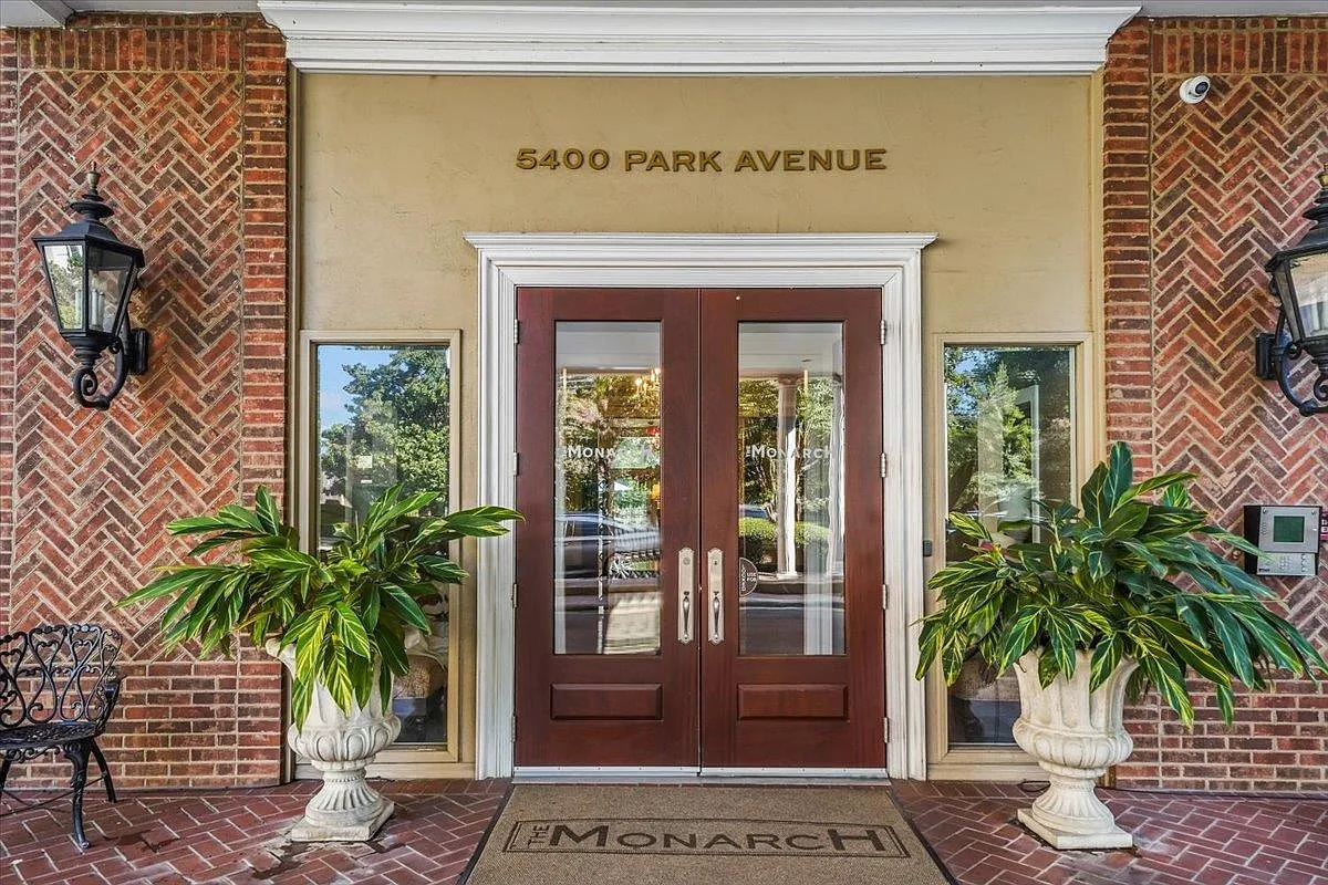 1 bed, 1.0 bath, 820 sqft, $1,800 — Photo 3