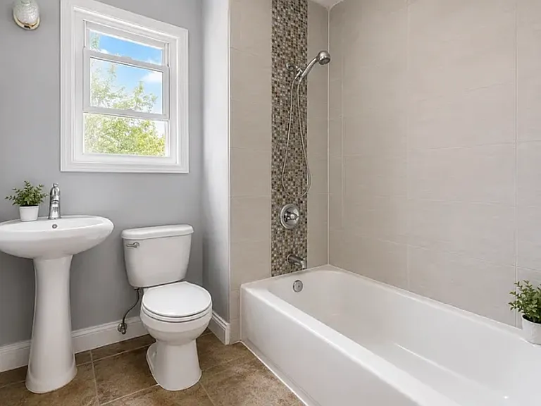 67 Clerk St #2C — Photo 3
