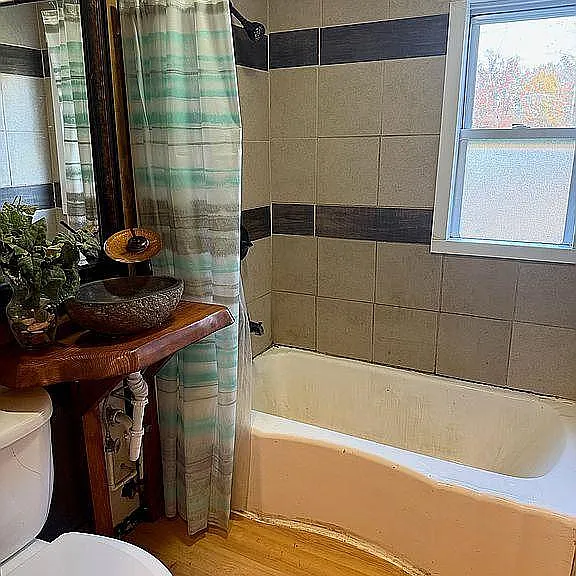 4966 Collins Dr — Photo 2