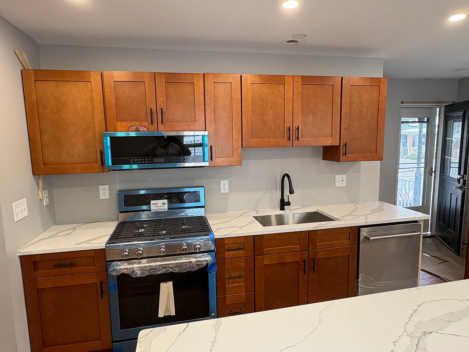 4 bed, 2200 sqft, $4,000 — Photo 3