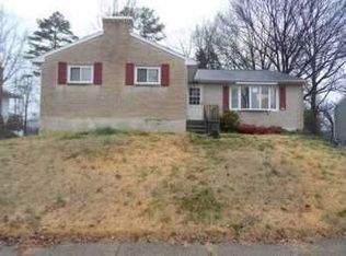 258 Cross Creek Dr, Glen Burnie, MD 21061
