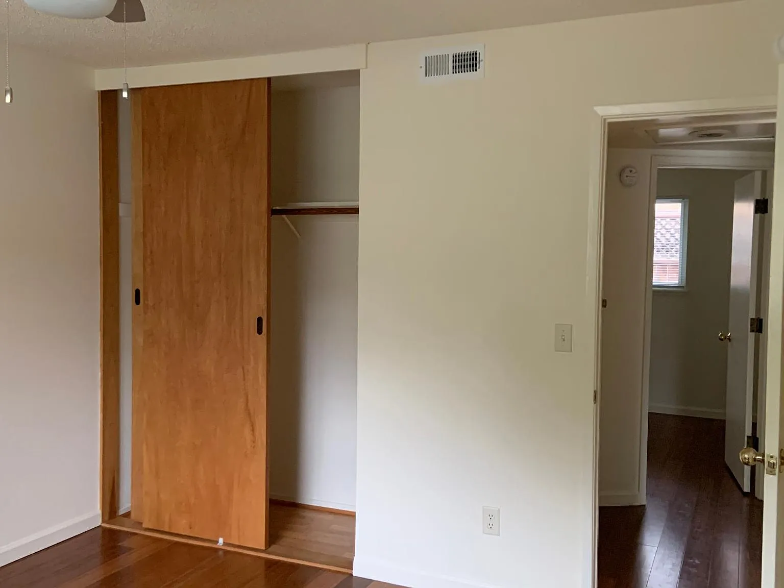 2 bed, 940 sqft, $2,350 — Photo 3