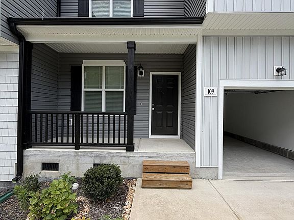 2nd image of 109 Stewarts Knob Dr