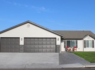 5418 Marbella Ln, Pasco, WA 99301