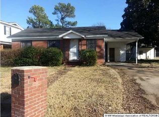 932 Grant Pl, Clarksdale, MS 38614