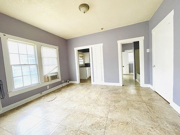5th image of 122 Southend Blvd