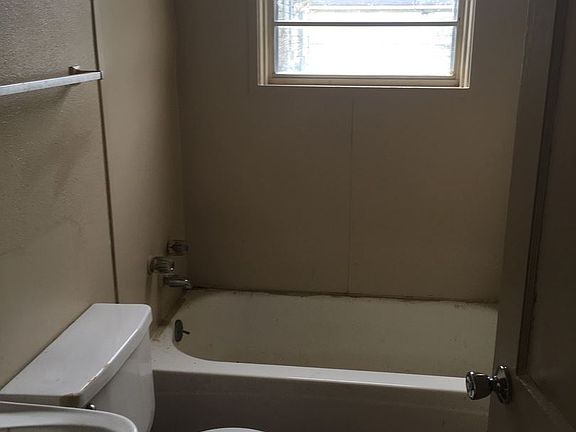 4th image of 1223 Estelle St