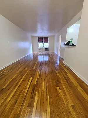 Rented by Cheskel Meisels, LREB | media 10