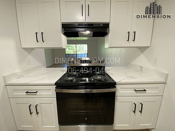 4th image of 5725 Auburn Way S #104