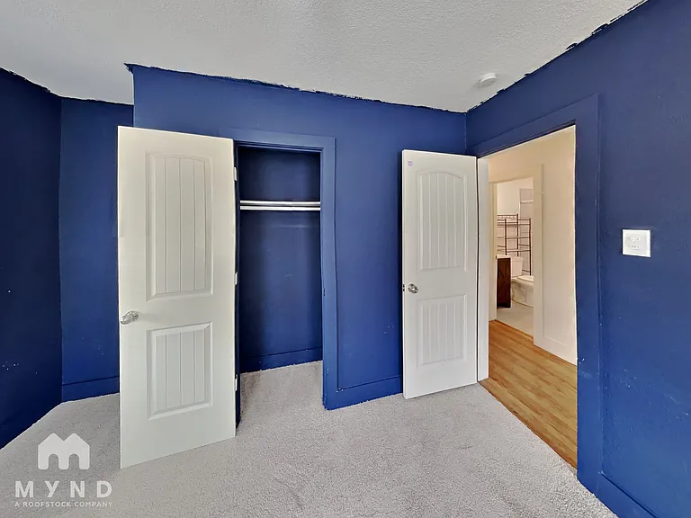 2302 S Polk St — Photo 13