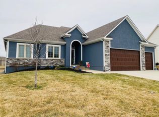 200 SW Davenport Dr, Blue Springs, MO 64014