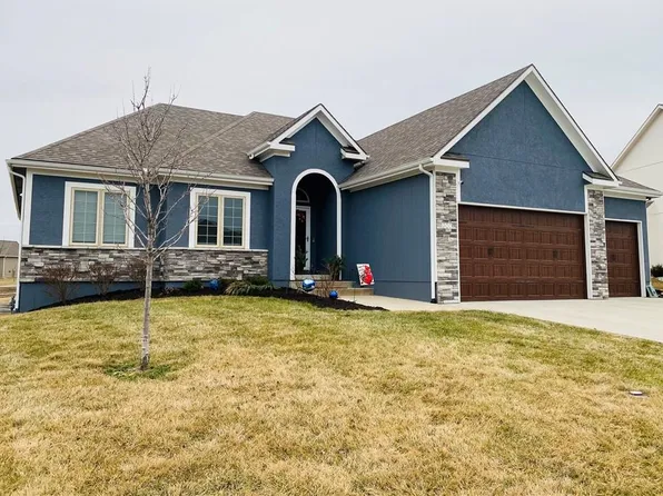 200 SW Davenport Dr, Blue Springs, MO 64014