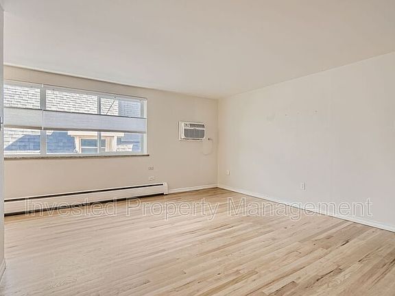 5th image of 985 N Corona St APT 302