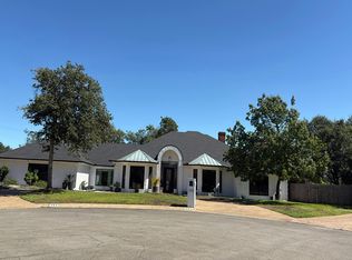 305 Hidden Oaks Cir, Woodway, TX 76712