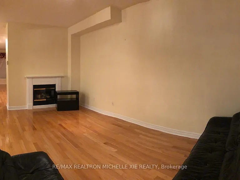 28 Bartlett Rd — Photo 4