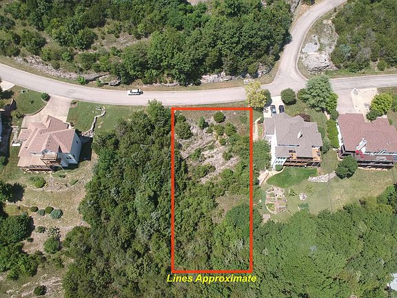 2nd image of 1055 Crescent Drive