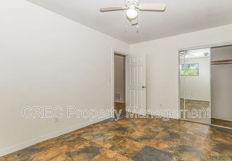1635 Memminger Ave #B — Photo 10