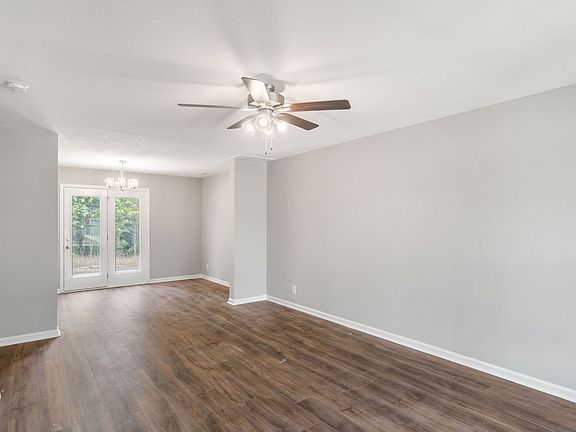 5th image of 404 Hillside Dr Lot 25