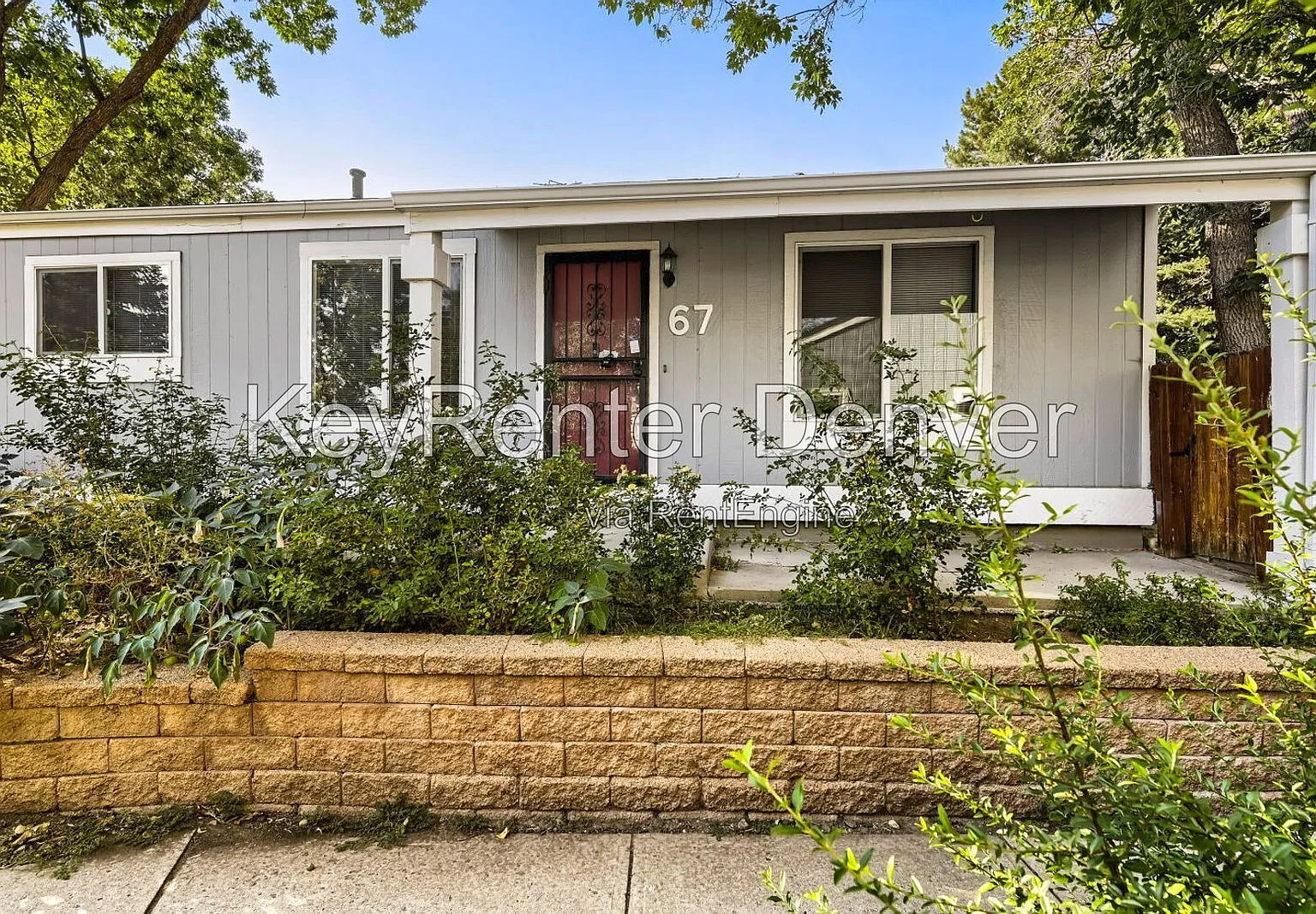 3 bed, 2.0 bath, 1128 sqft, $2,150 — Photo 2